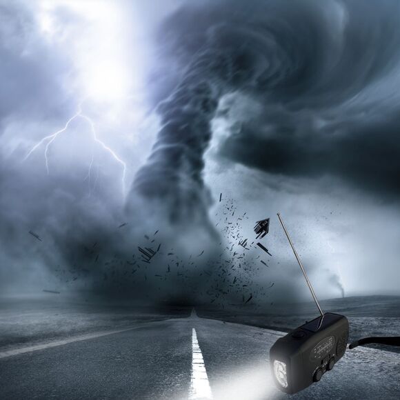 Emergency  Radio Crank Solar Hand Weather 2000mAh Power Bank Charger Flash Light - Picture 7 of 10